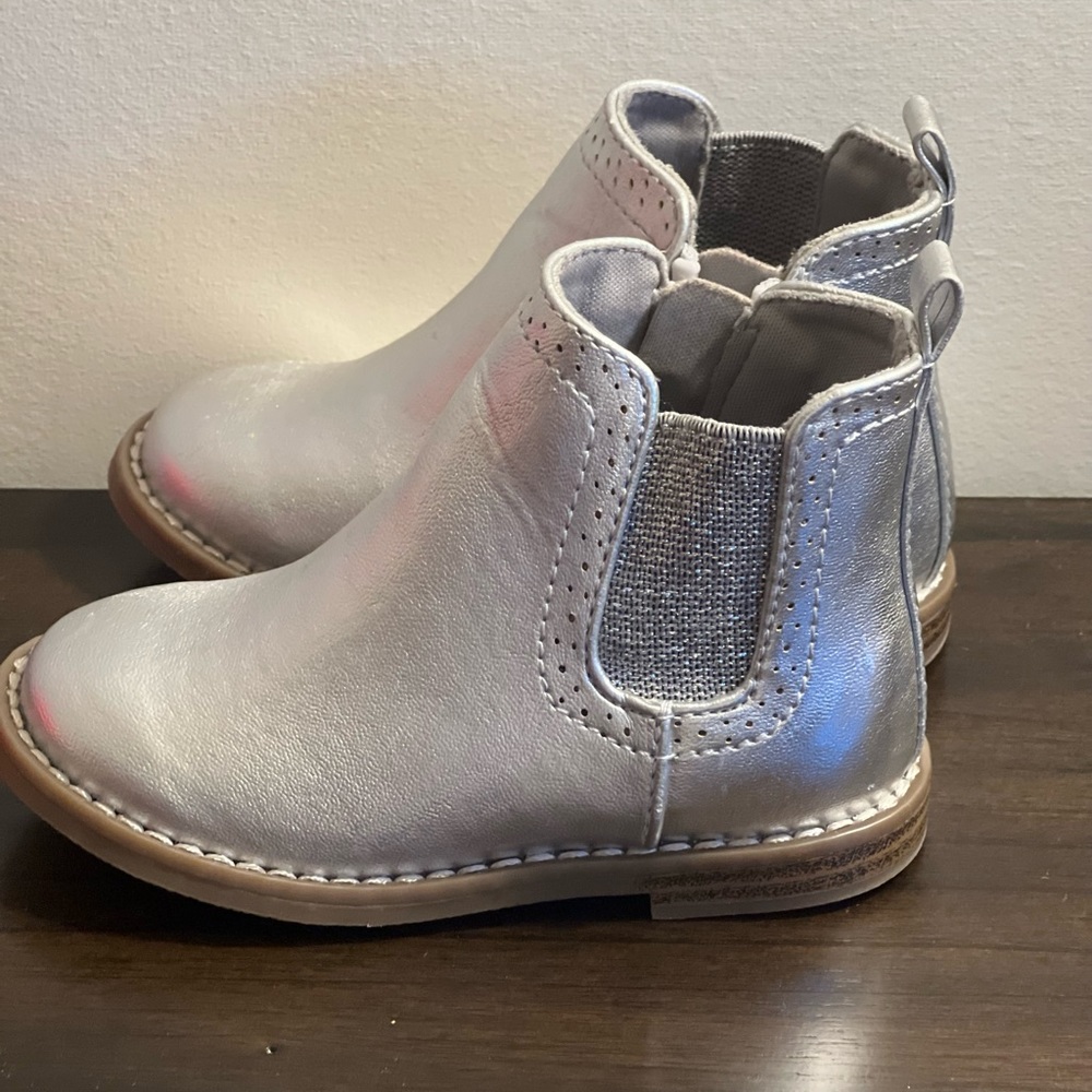 Gap silver boots